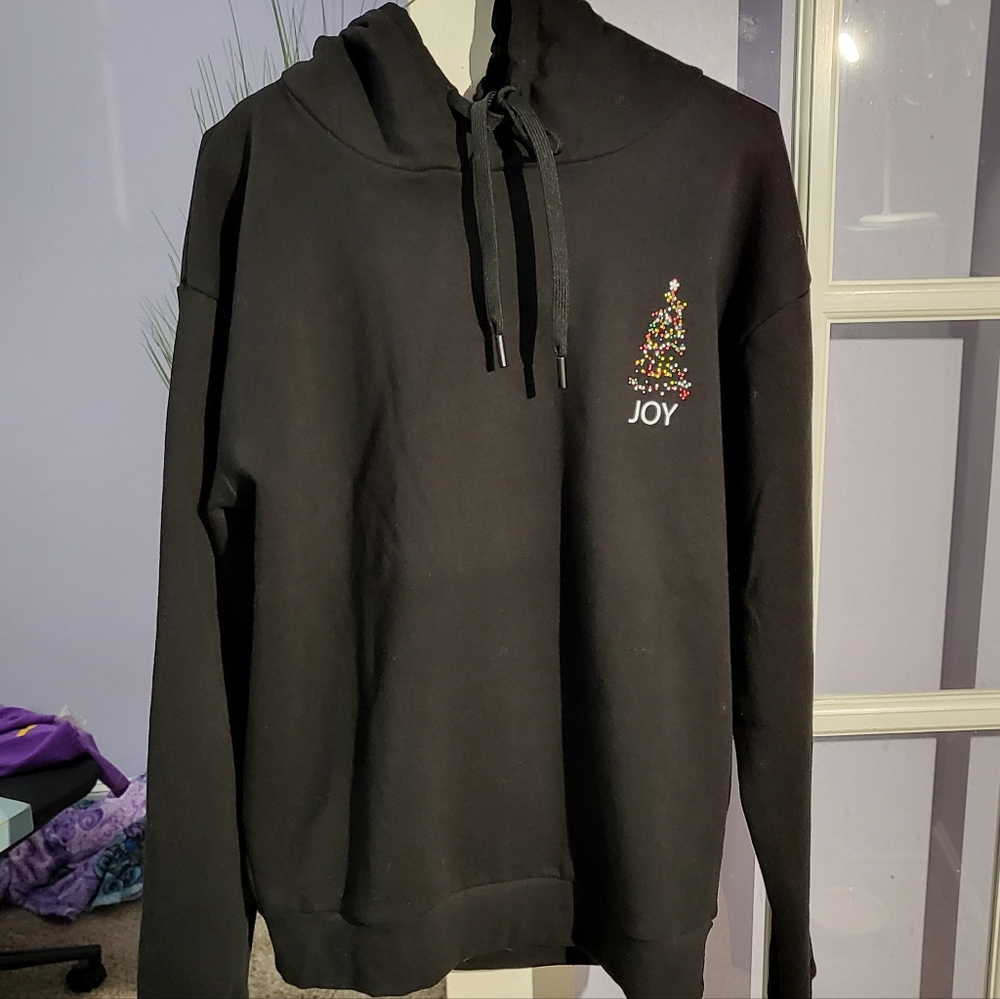 NWT D & F christmas sweatshirt M